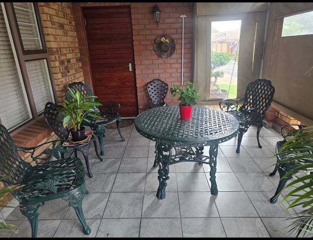 3 BEDROOM HOUSE FOR SALE IN MONTANA TUINE